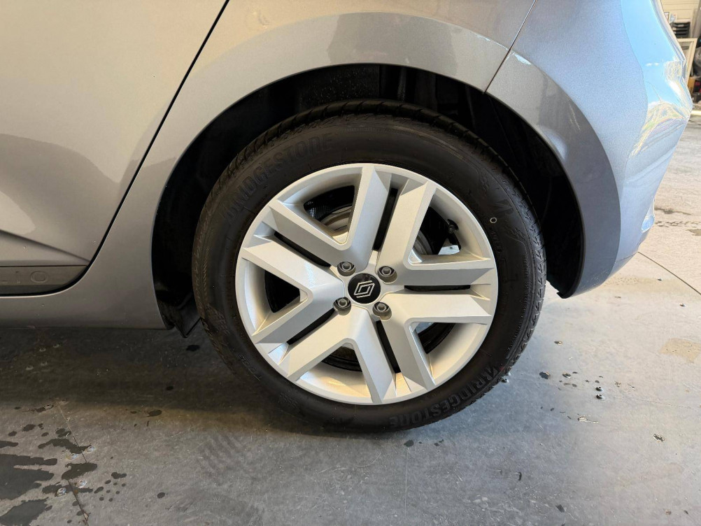 Acheter Renault Clio 5 Clio E-Tech full hybrid 145 Evolution 5p occasion dans les concessions du Groupe Faurie