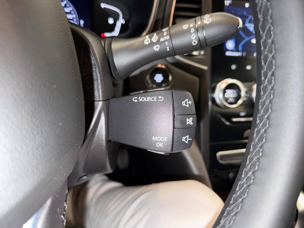 Acheter Renault Megane 4 Mégane IV Berline Blue dCi 115 EDC Business 5p occasion dans les concessions du Groupe Faurie