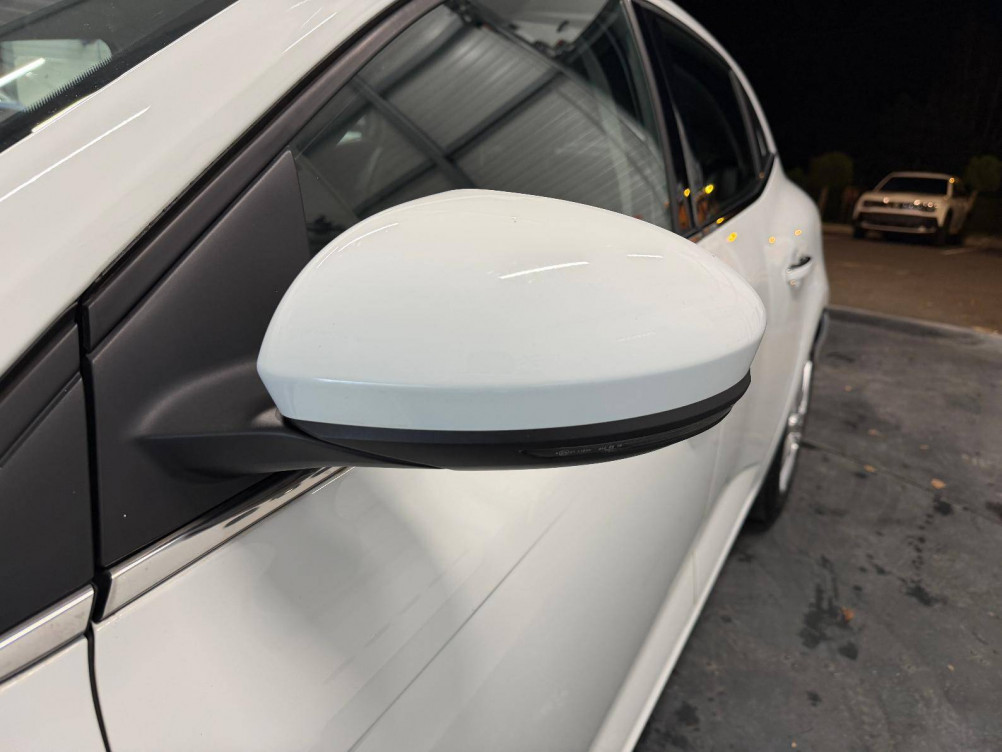 Acheter Renault Megane 4 Mégane IV Berline Blue dCi 115 EDC Business 5p occasion dans les concessions du Groupe Faurie