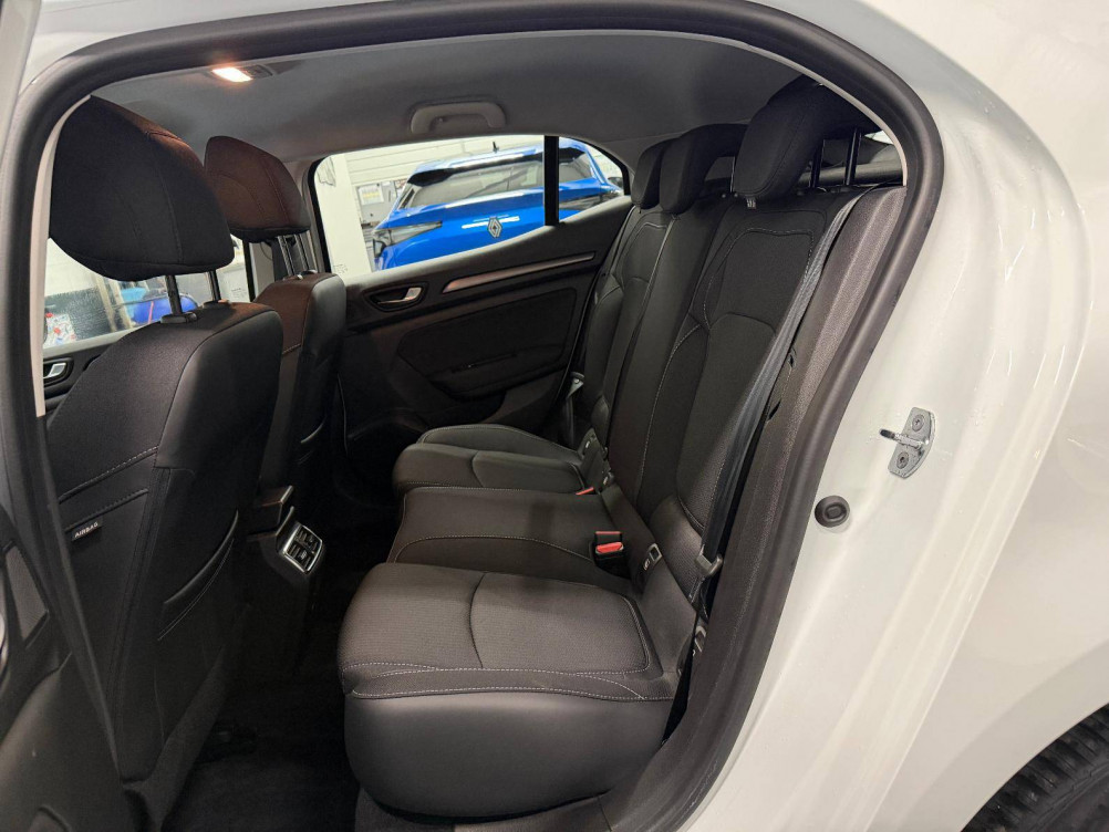 Acheter Renault Megane 4 Mégane IV Berline Blue dCi 115 EDC Business 5p occasion dans les concessions du Groupe Faurie