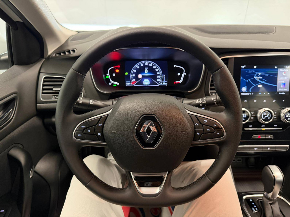 Acheter Renault Megane 4 Mégane IV Berline Blue dCi 115 EDC Business 5p occasion dans les concessions du Groupe Faurie