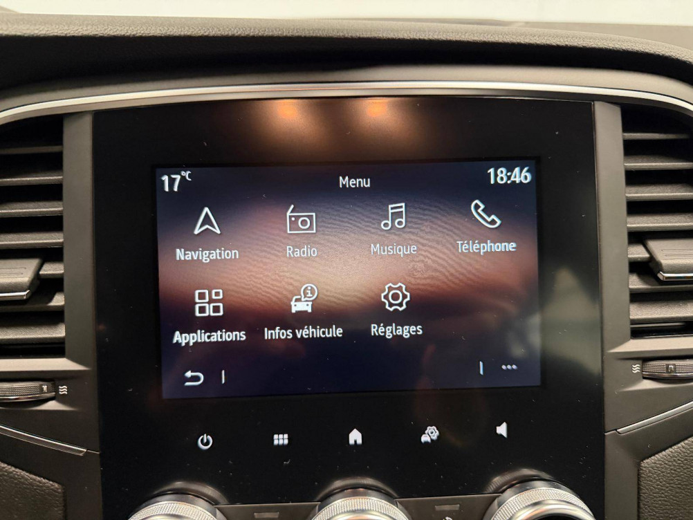 Acheter Renault Megane 4 Mégane IV Berline Blue dCi 115 EDC Business 5p occasion dans les concessions du Groupe Faurie