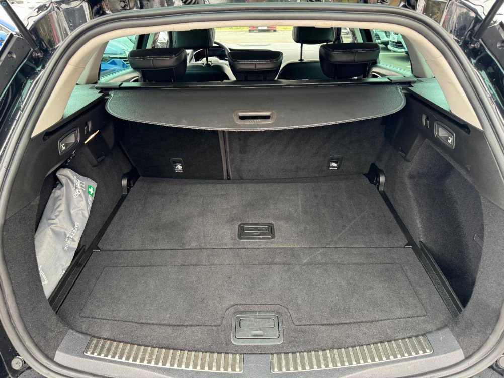 Acheter Renault Megane 4 Mégane IV Estate TCe 140 EDC FAP - 21B Intens 5p occasion dans les concessions du Groupe Faurie