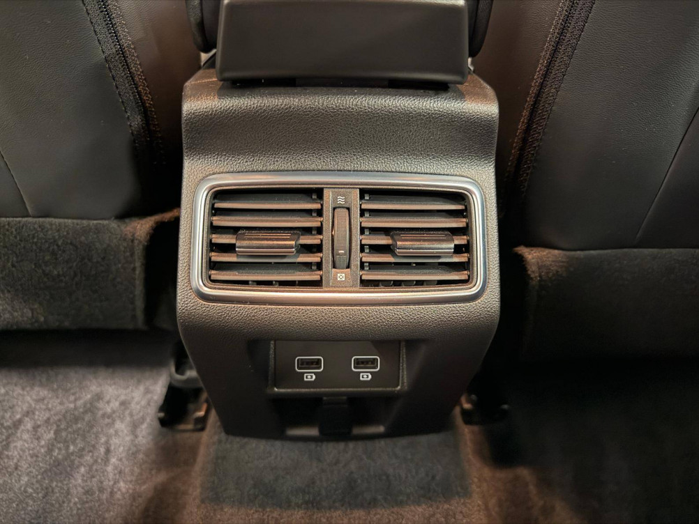 Acheter Renault Megane 4 Mégane IV Berline Blue dCi 115 EDC Business 5p occasion dans les concessions du Groupe Faurie