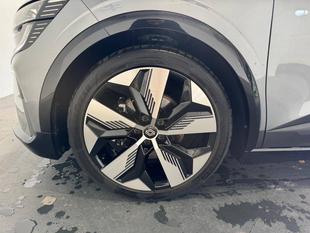 Acheter Renault Megane E-Tech Megane E-Tech EV60 220 ch optimum charge Techno 5p occasion dans les concessions du Groupe Faurie