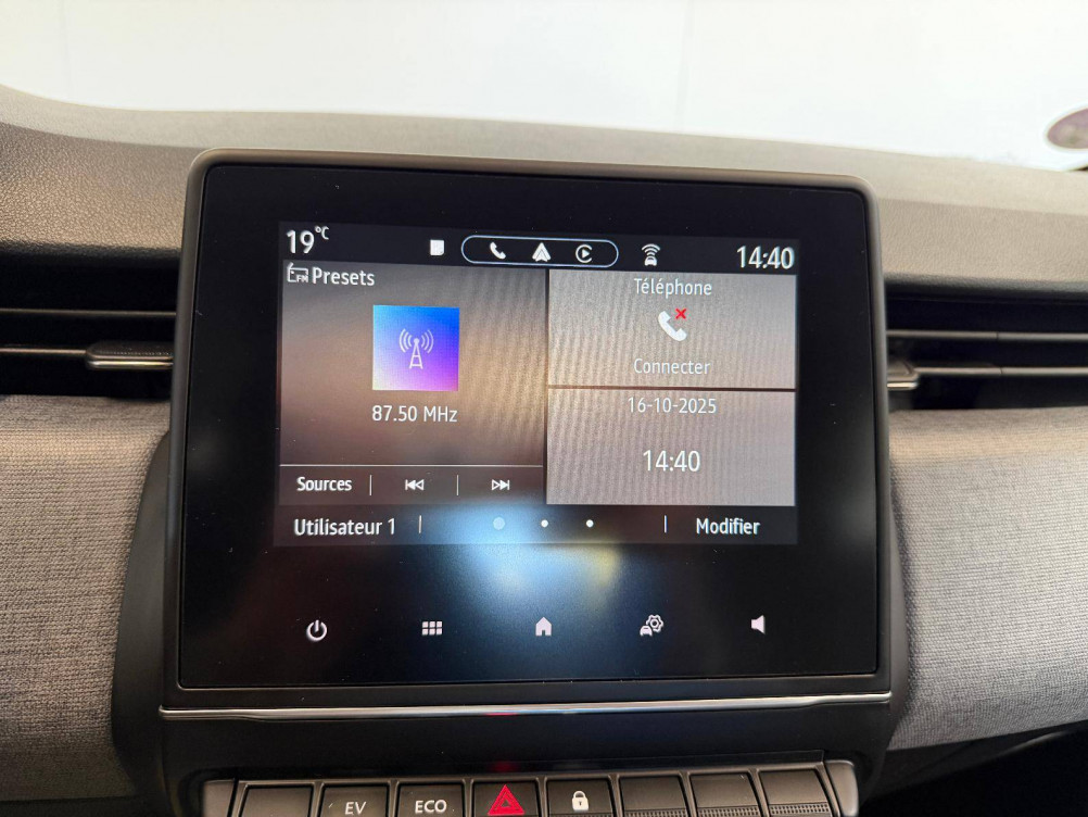 Acheter Renault Clio 5 Clio E-Tech full hybrid 145 Evolution 5p occasion dans les concessions du Groupe Faurie