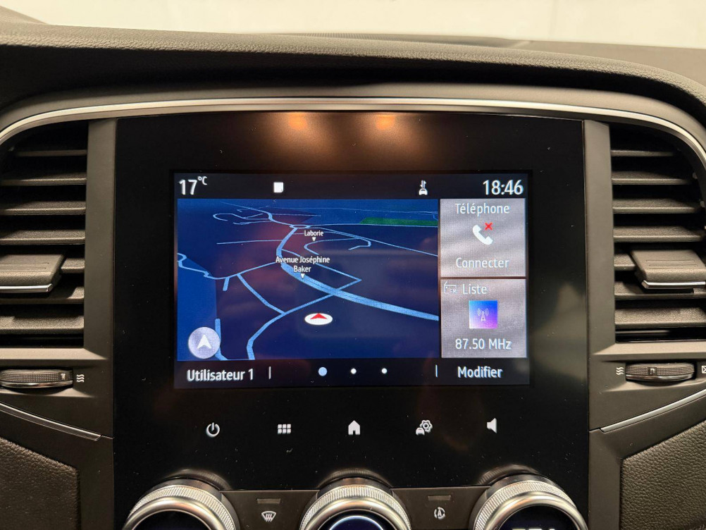 Acheter Renault Megane 4 Mégane IV Berline Blue dCi 115 EDC Business 5p occasion dans les concessions du Groupe Faurie