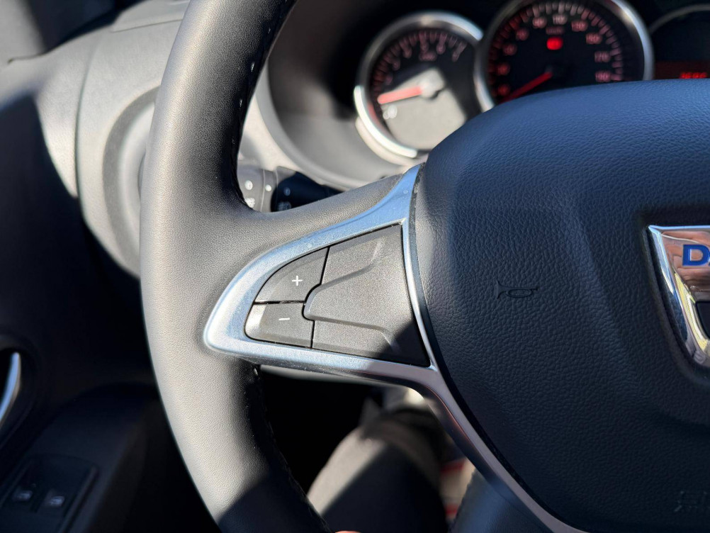 Acheter Dacia Lodgy Lodgy Blue dCi 115 7 places 15 ans 5p occasion dans les concessions du Groupe Faurie