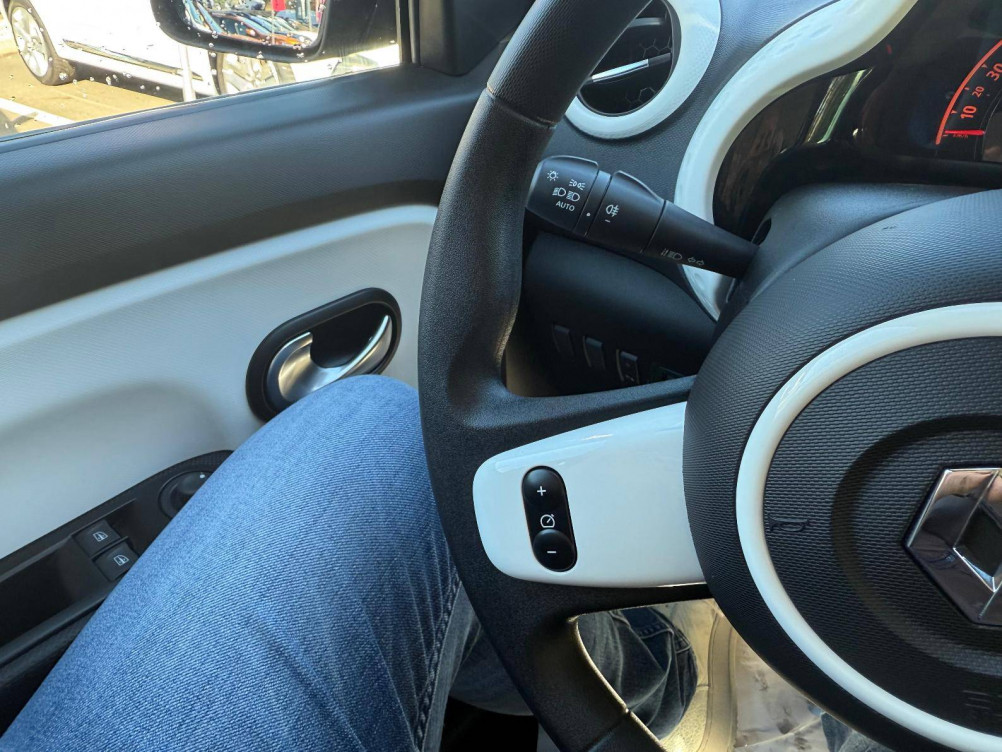 Acheter Renault Twingo 3 Twingo III SCe 65 Equilibre 5p occasion dans les concessions du Groupe Faurie