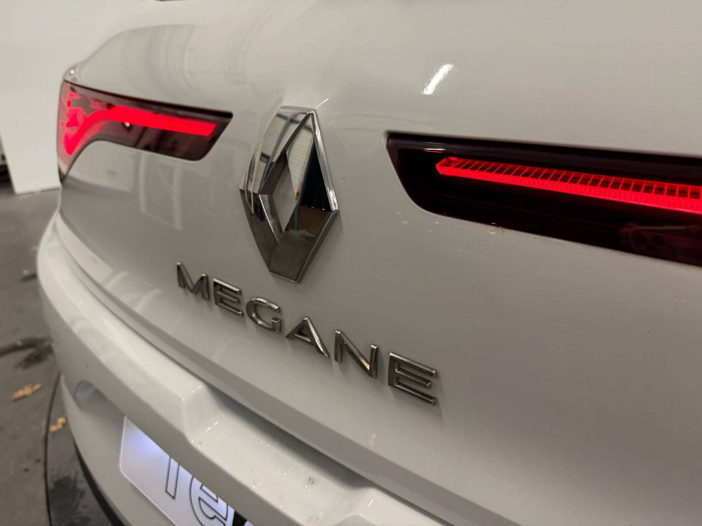 Acheter Renault Megane 4 Mégane IV Berline Blue dCi 115 EDC Business 5p occasion dans les concessions du Groupe Faurie