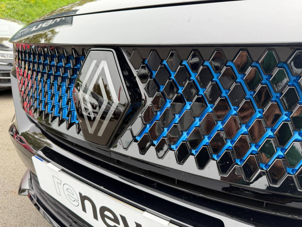 Acheter Renault Rafale Rafale E-Tech full hybrid 200 esprit Alpine 5p occasion dans les concessions du Groupe Faurie