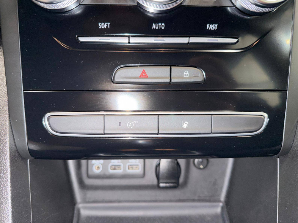 Acheter Renault Megane 4 Mégane IV Berline Blue dCi 115 EDC Business 5p occasion dans les concessions du Groupe Faurie