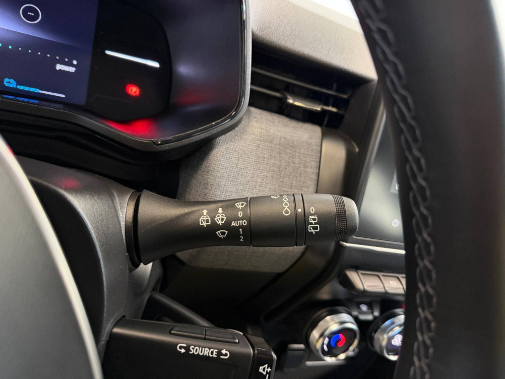 Acheter Renault Clio 5 Clio E-Tech full hybrid 145 Evolution 5p occasion dans les concessions du Groupe Faurie