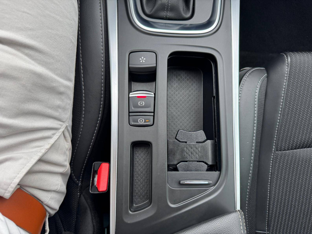 Acheter Renault Megane 4 Mégane IV Estate TCe 140 EDC FAP - 21B Intens 5p occasion dans les concessions du Groupe Faurie