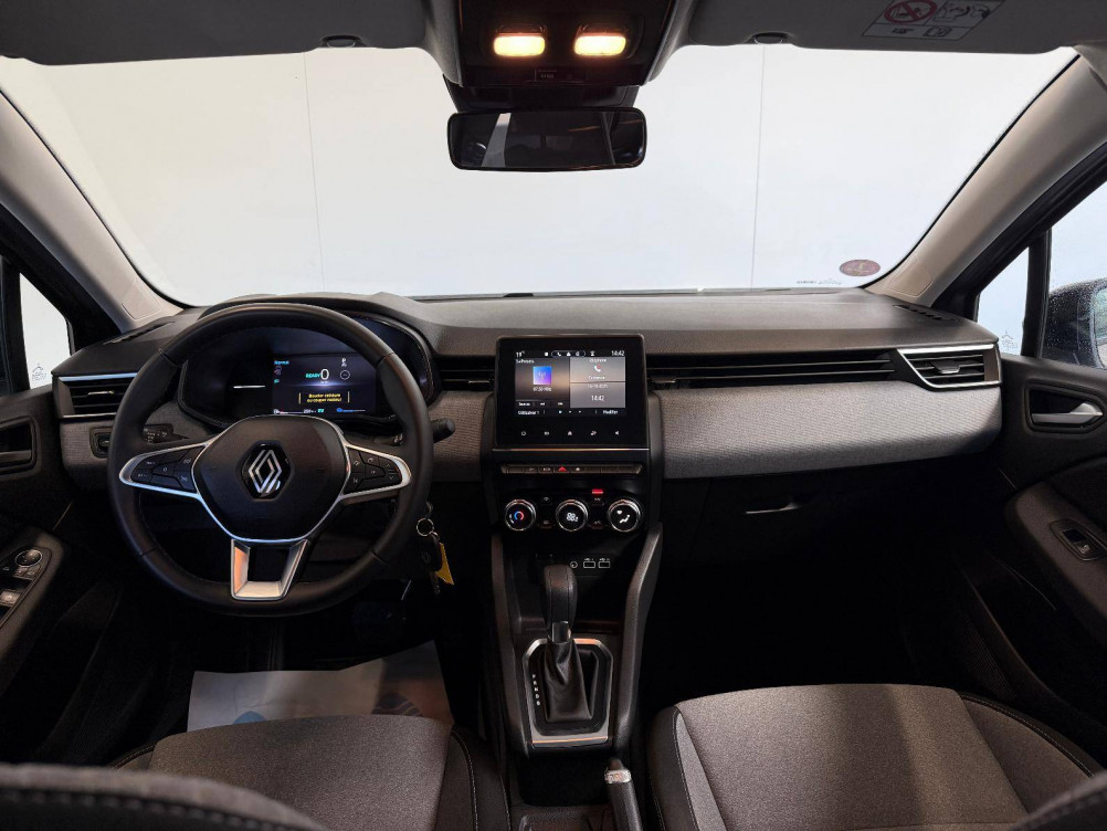 Acheter Renault Clio 5 Clio E-Tech full hybrid 145 Evolution 5p occasion dans les concessions du Groupe Faurie