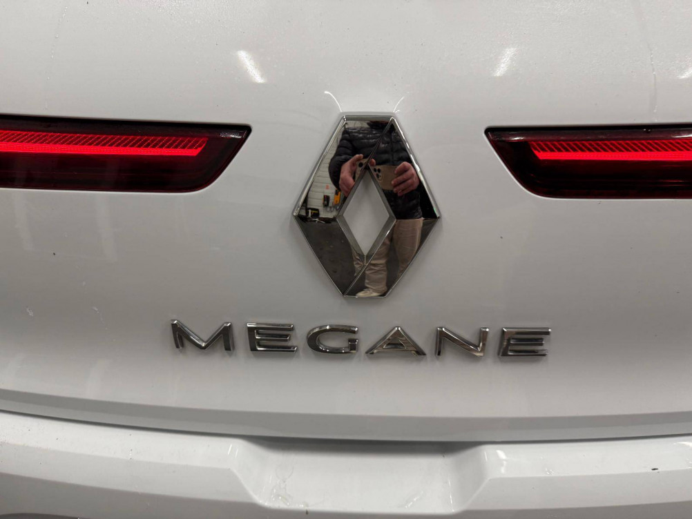 Acheter Renault Megane 4 Mégane IV Berline Blue dCi 115 - 21N Business 5p occasion dans les concessions du Groupe Faurie