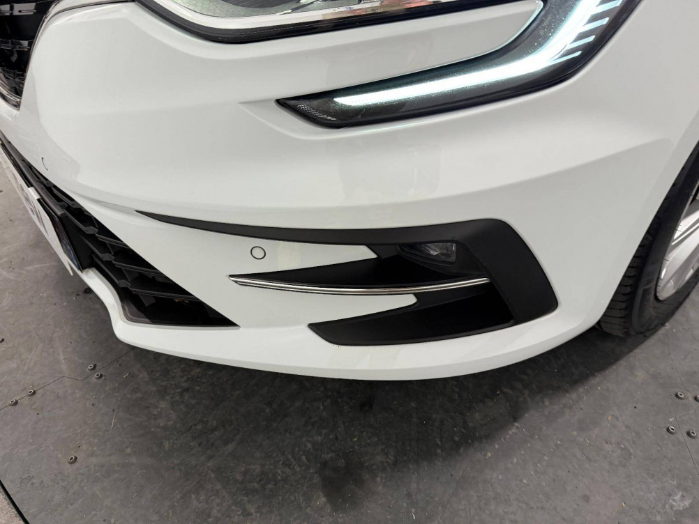 Acheter Renault Megane 4 Mégane IV Berline Blue dCi 115 - 21N Business 5p occasion dans les concessions du Groupe Faurie