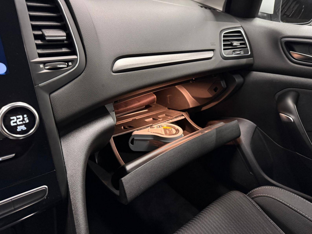 Acheter Renault Megane 4 Mégane IV Berline Blue dCi 115 - 21N Business 5p occasion dans les concessions du Groupe Faurie