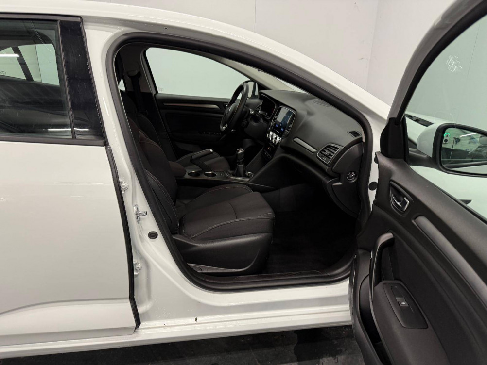 Acheter Renault Megane 4 Mégane IV Berline Blue dCi 115 - 21N Business 5p occasion dans les concessions du Groupe Faurie