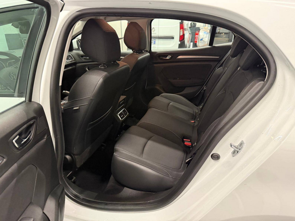 Acheter Renault Megane 4 Mégane IV Berline Blue dCi 115 - 21N Business 5p occasion dans les concessions du Groupe Faurie