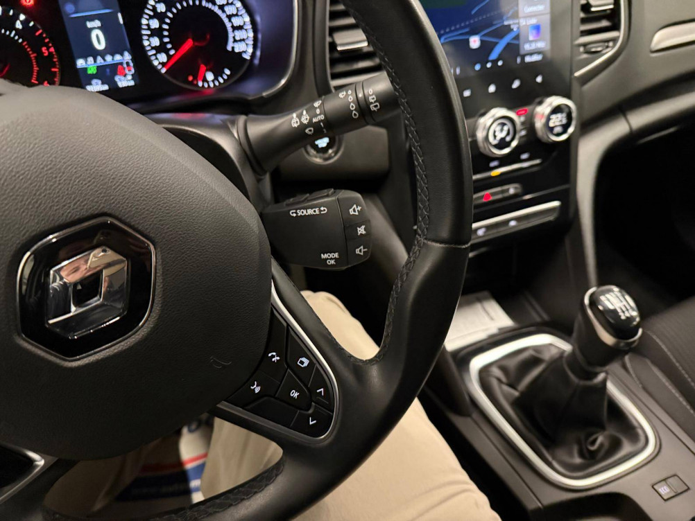 Acheter Renault Megane 4 Mégane IV Berline Blue dCi 115 - 21N Business 5p occasion dans les concessions du Groupe Faurie