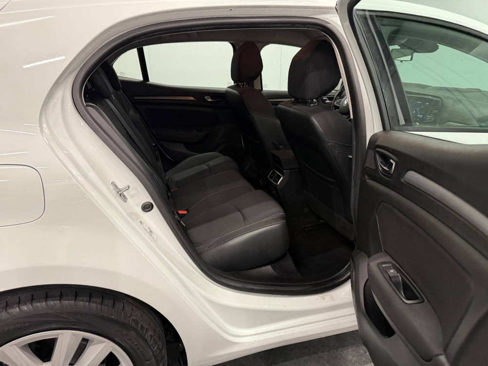 Acheter Renault Megane 4 Mégane IV Berline Blue dCi 115 - 21N Business 5p occasion dans les concessions du Groupe Faurie