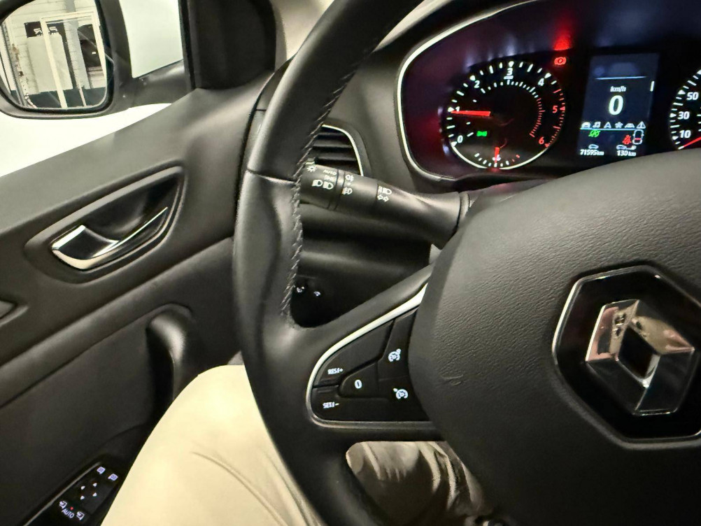 Acheter Renault Megane 4 Mégane IV Berline Blue dCi 115 - 21N Business 5p occasion dans les concessions du Groupe Faurie