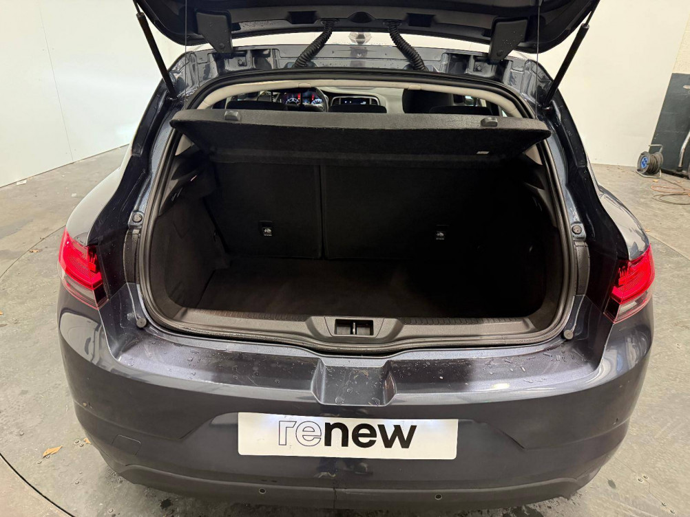Acheter Renault Megane 4 Mégane IV Berline Blue dCi 115 - 21N Business 5p occasion dans les concessions du Groupe Faurie