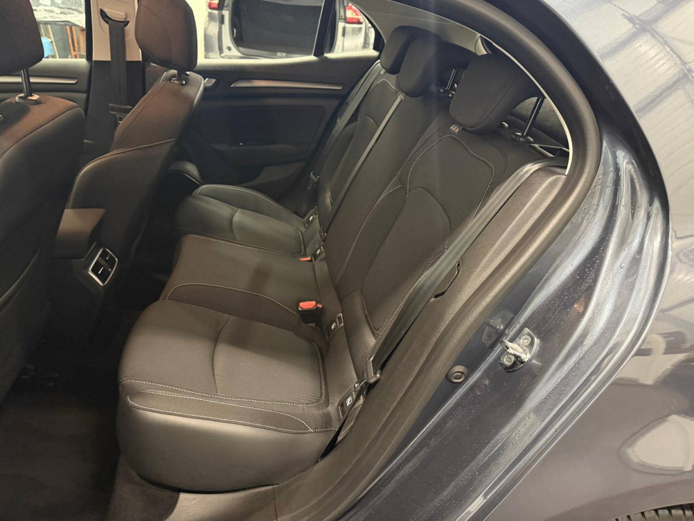 Acheter Renault Megane 4 Mégane IV Berline Blue dCi 115 - 21N Business 5p occasion dans les concessions du Groupe Faurie