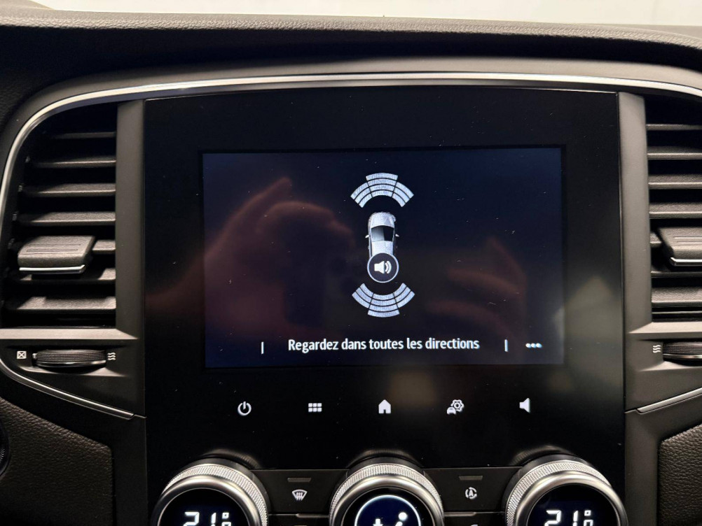 Acheter Renault Megane 4 Mégane IV Berline Blue dCi 115 - 21N Business 5p occasion dans les concessions du Groupe Faurie