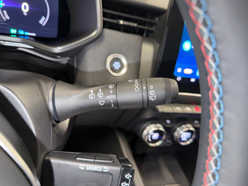 Acheter Renault Clio 5 Clio E-Tech full hybrid 145 ch GSR2 Esprit Alpine 5p occasion dans les concessions du Groupe Faurie