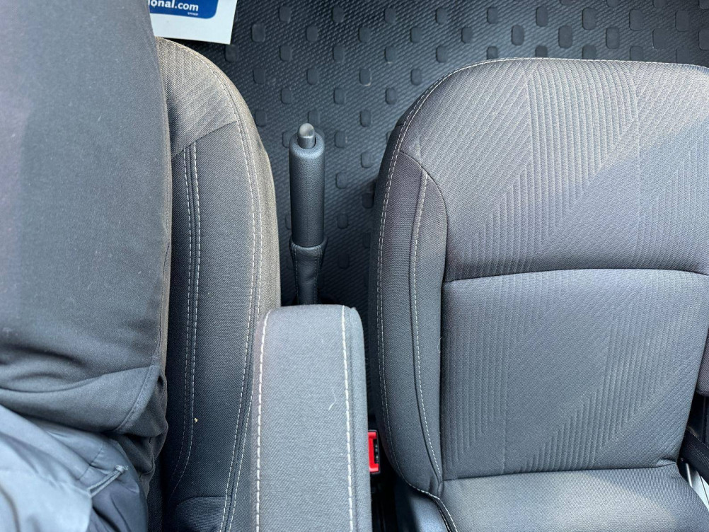 Acheter Renault Trafic 3 TRAFIC FGN L1H1 2800 KG BLUE DCI 130 GRAND CONFORT 4p occasion dans les concessions du Groupe Faurie