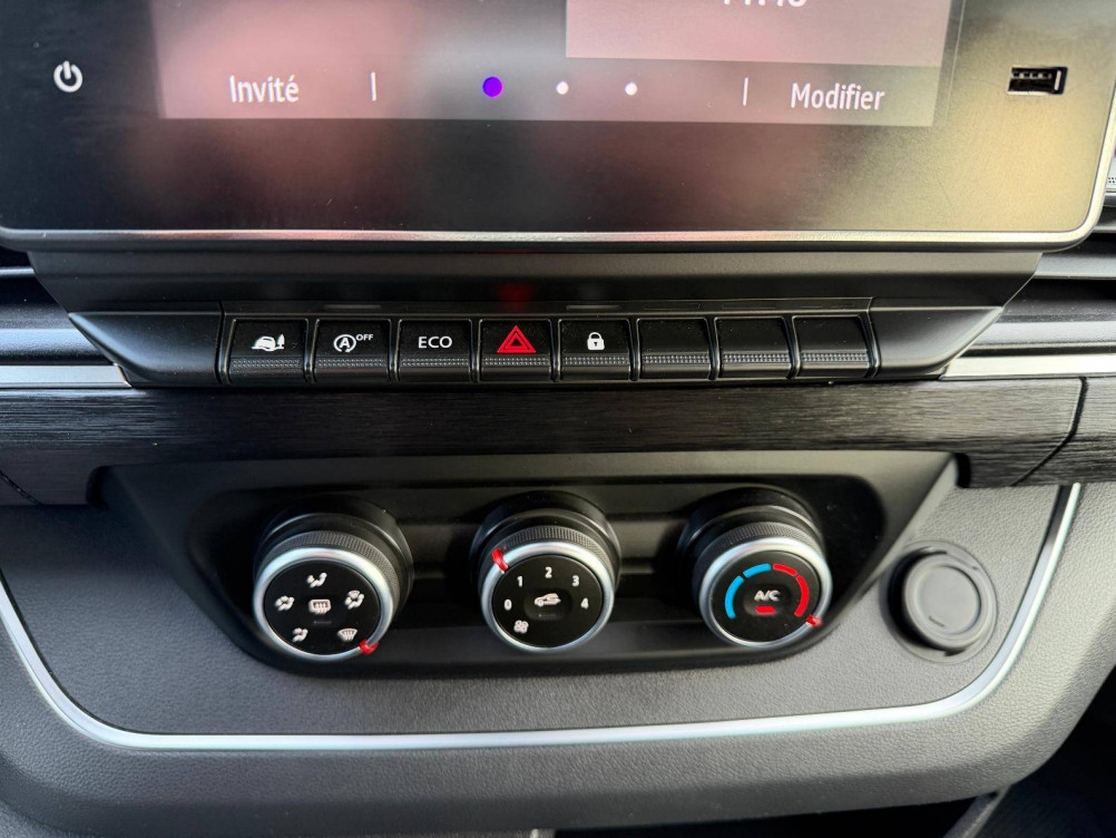 Acheter Renault Trafic 3 TRAFIC CA L2H1 3000 KG BLUE DCI 130 GRAND CONFORT 4p occasion dans les concessions du Groupe Faurie