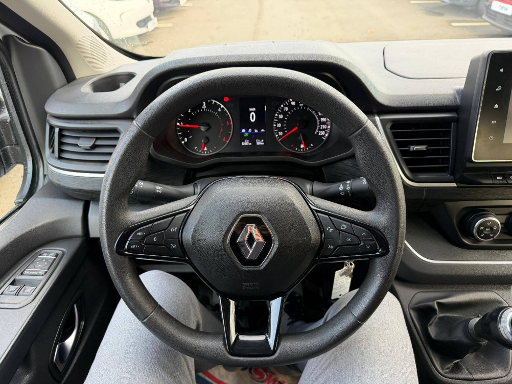 Acheter Renault Trafic 3 TRAFIC CA L2H1 3000 KG BLUE DCI 130 GRAND CONFORT 4p occasion dans les concessions du Groupe Faurie