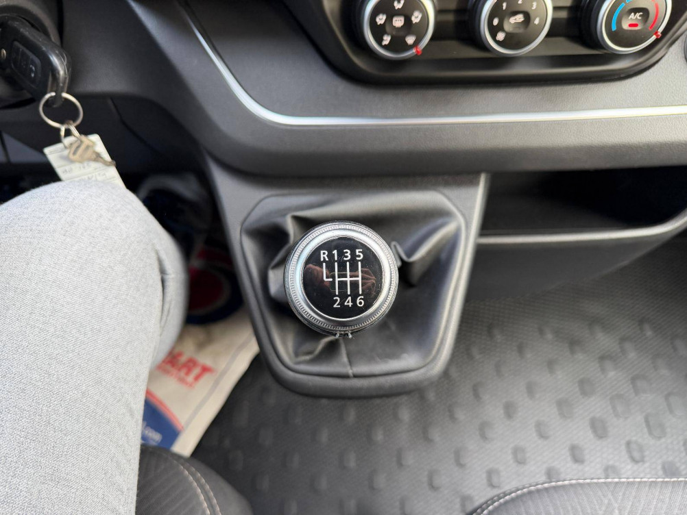 Acheter Renault Trafic 3 TRAFIC CA L2H1 3000 KG BLUE DCI 130 GRAND CONFORT 4p occasion dans les concessions du Groupe Faurie