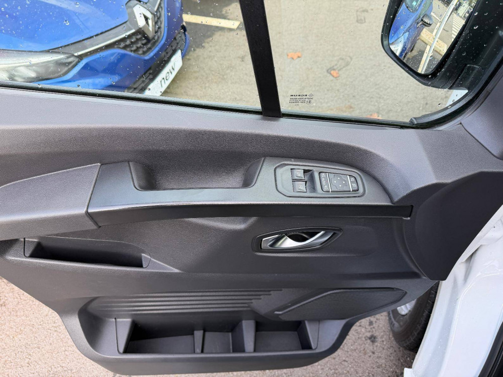 Acheter Renault Trafic 3 TRAFIC CA L2H1 3000 KG BLUE DCI 130 GRAND CONFORT 4p occasion dans les concessions du Groupe Faurie