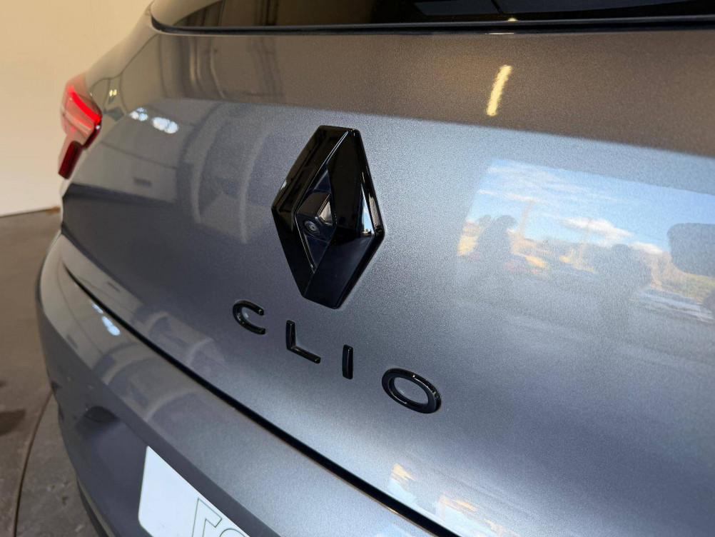 Acheter Renault Clio 5 Clio E-Tech full hybrid 145 Engineered 5p occasion dans les concessions du Groupe Faurie