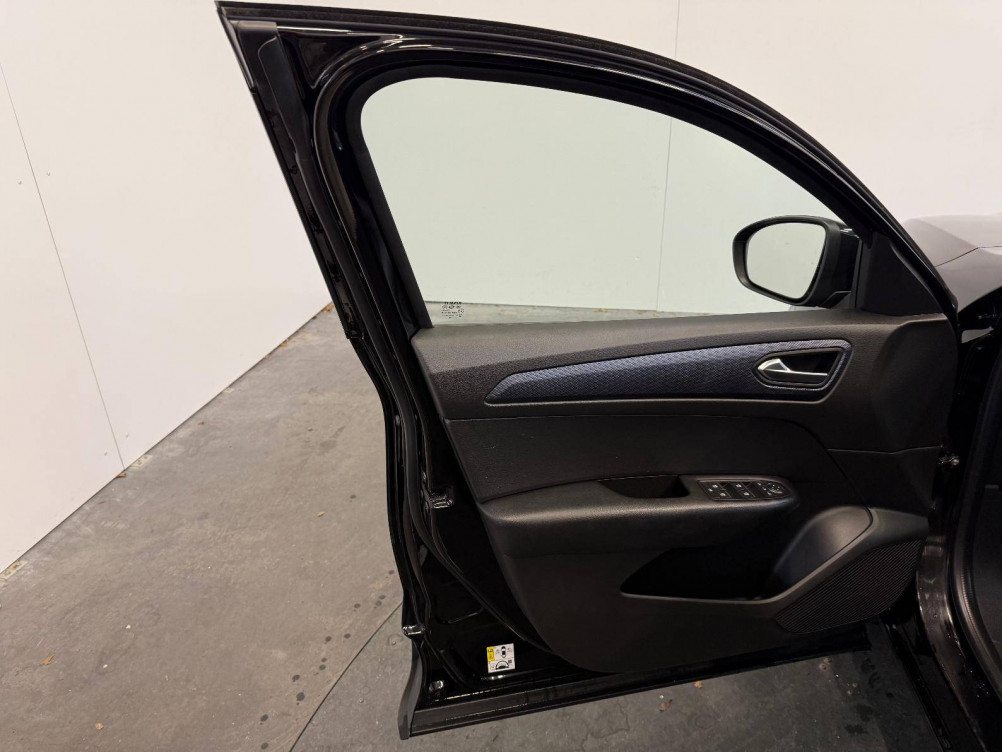 Acheter Renault Arkana Arkana TCe 140 EDC - 23 Evolution 5p occasion dans les concessions du Groupe Faurie