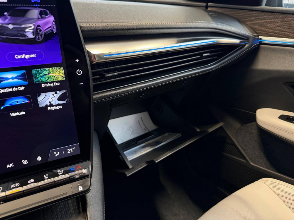 Acheter Renault Megane E-Tech Megane E-Tech EV60 220 ch super charge Iconic 5p occasion dans les concessions du Groupe Faurie