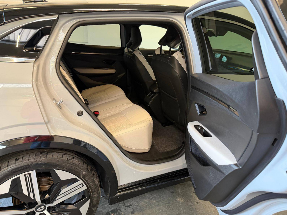 Acheter Renault Megane E-Tech Megane E-Tech EV60 220 ch super charge Iconic 5p occasion dans les concessions du Groupe Faurie