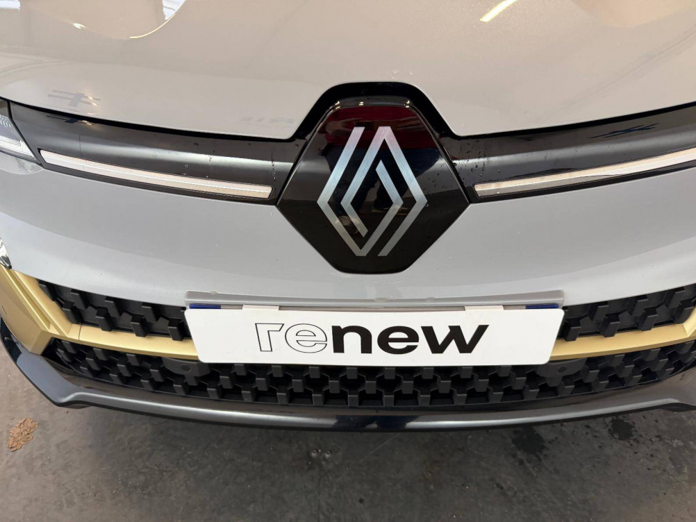 Acheter Renault Megane E-Tech Megane E-Tech EV60 220 ch super charge Iconic 5p occasion dans les concessions du Groupe Faurie