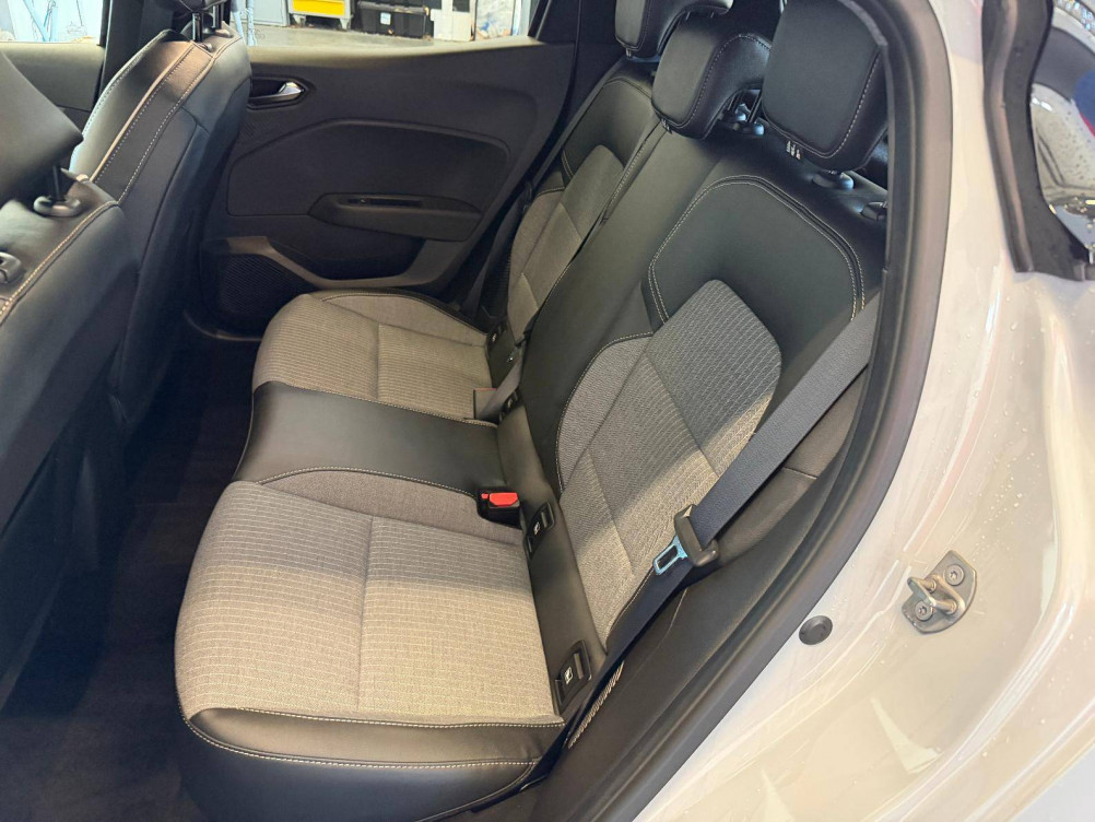 Acheter Renault Clio 5 Clio E-Tech full hybrid 145 Techno 5p occasion dans les concessions du Groupe Faurie