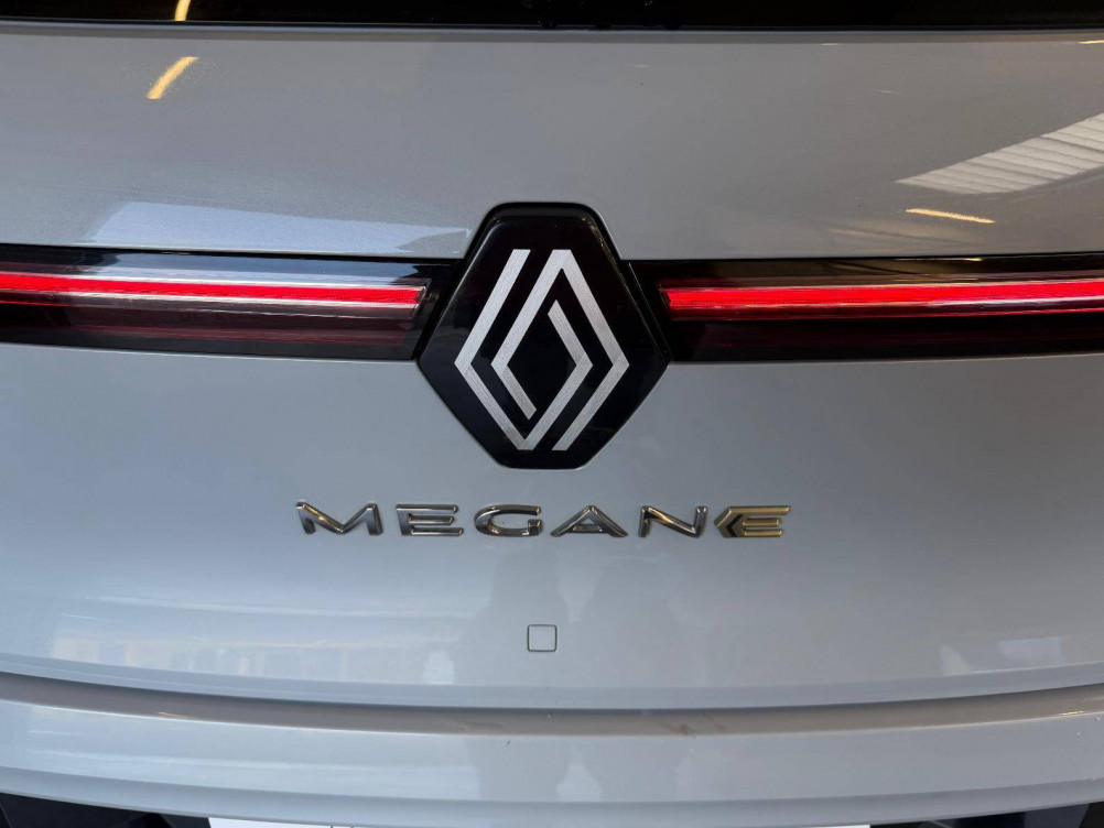 Acheter Renault Megane E-Tech Megane E-Tech EV60 220 ch super charge Iconic 5p occasion dans les concessions du Groupe Faurie