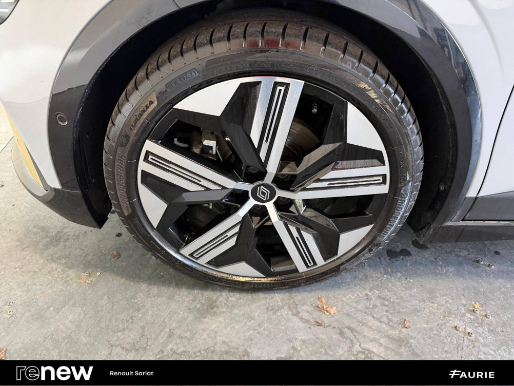 Acheter Renault Megane E-Tech Megane E-Tech EV60 220 ch super charge Iconic 5p occasion dans les concessions du Groupe Faurie