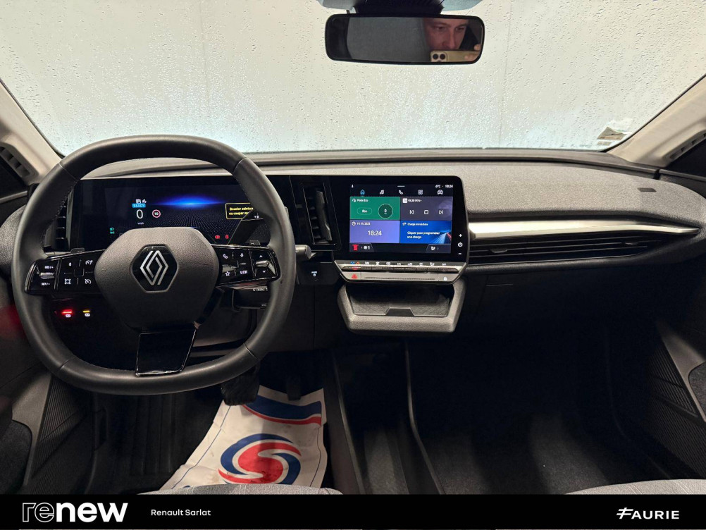 Acheter Renault Megane E-Tech Megane E-Tech EV40 130ch standard charge Equilibre 5p occasion dans les concessions du Groupe Faurie