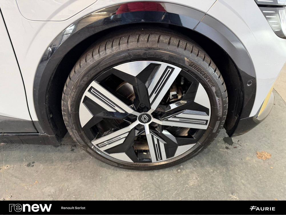 Acheter Renault Megane E-Tech Megane E-Tech EV60 220 ch super charge Iconic 5p occasion dans les concessions du Groupe Faurie