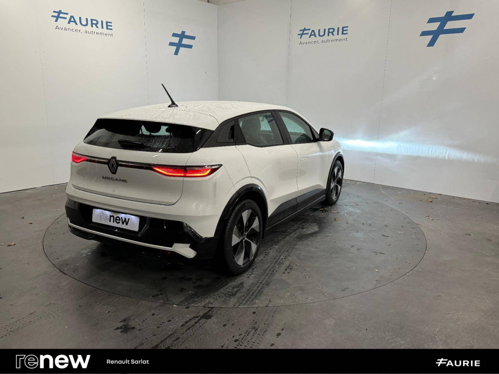 Acheter Renault Megane E-Tech Megane E-Tech EV40 130ch standard charge Equilibre 5p occasion dans les concessions du Groupe Faurie