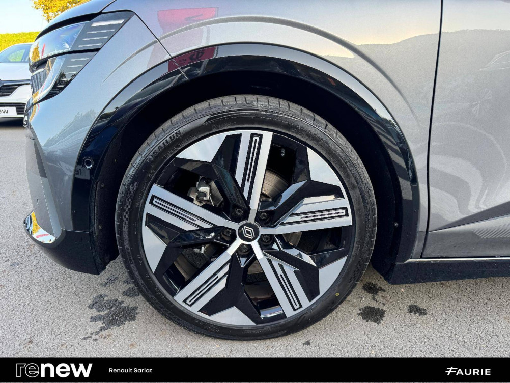 Acheter Renault Megane E-Tech Megane E-Tech EV60 220 ch super charge Iconic 5p occasion dans les concessions du Groupe Faurie