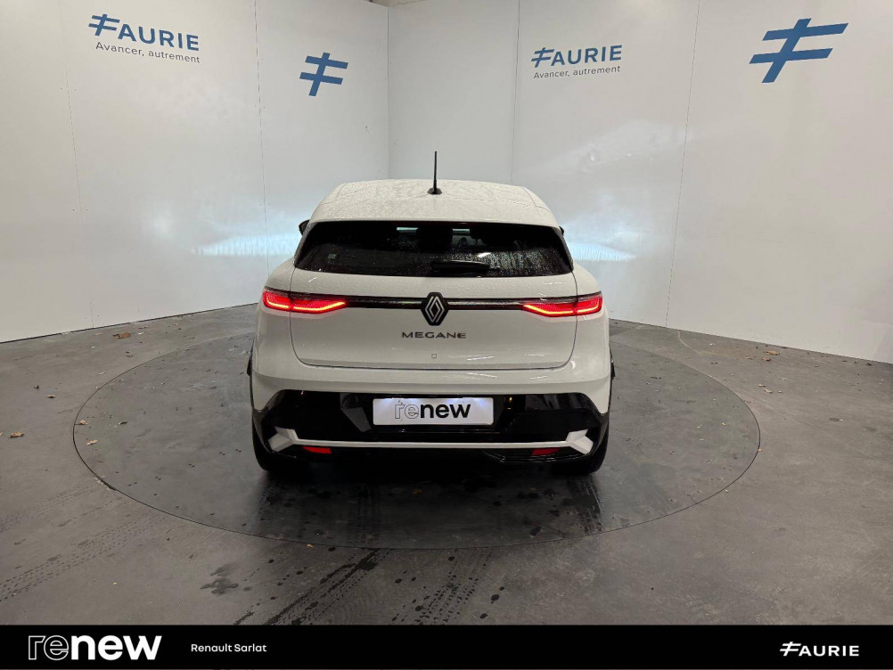 Acheter Renault Megane E-Tech Megane E-Tech EV40 130ch standard charge Equilibre 5p occasion dans les concessions du Groupe Faurie