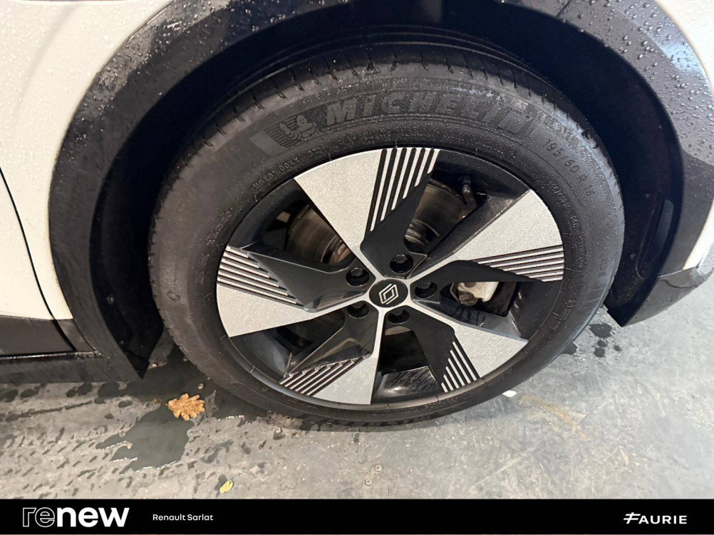 Acheter Renault Megane E-Tech Megane E-Tech EV40 130ch standard charge Equilibre 5p occasion dans les concessions du Groupe Faurie